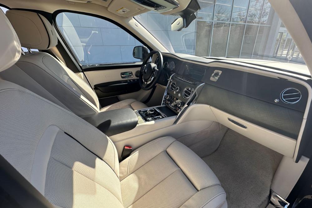 used 2020 Rolls-Royce Cullinan car, priced at $239,900
