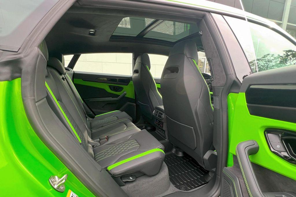 used 2025 Lamborghini Urus car, priced at $288,900