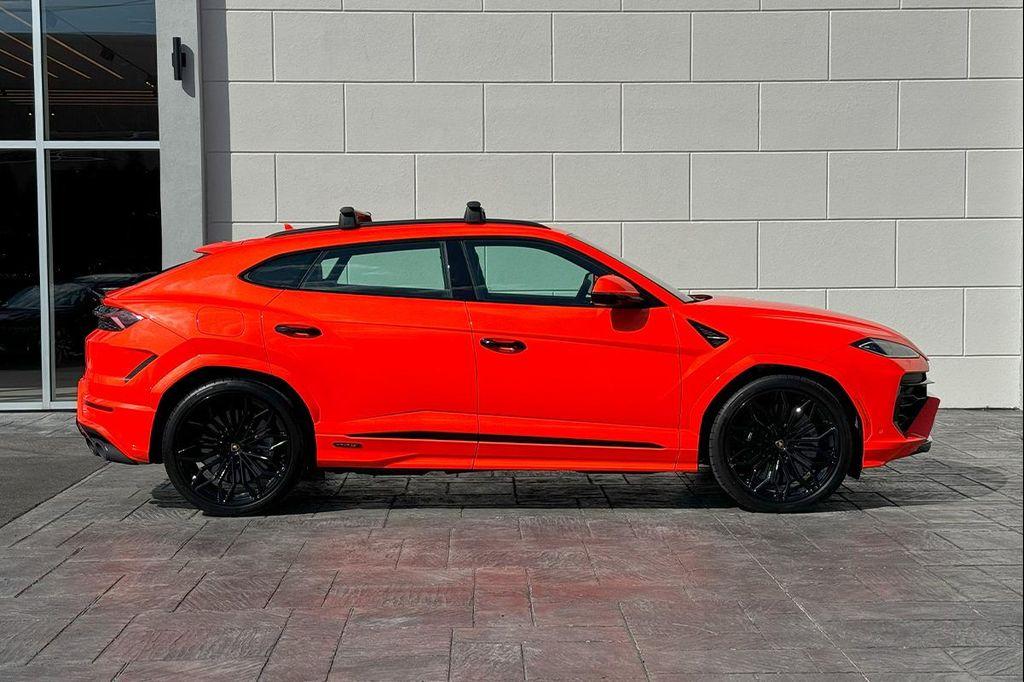 used 2025 Lamborghini Urus car, priced at $299,800