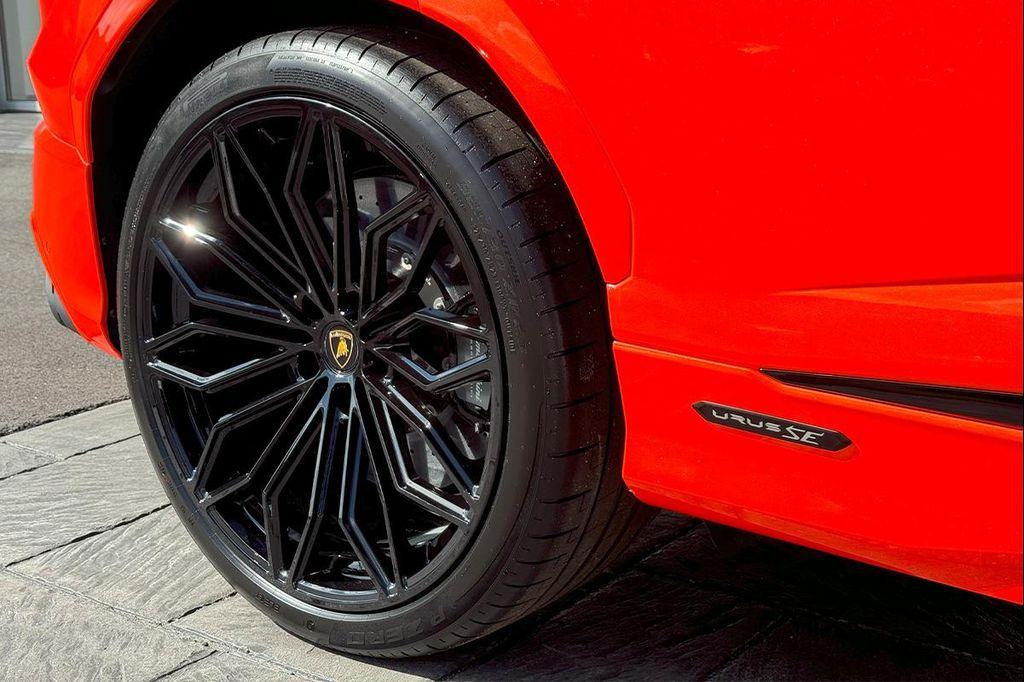 used 2025 Lamborghini Urus car, priced at $299,800