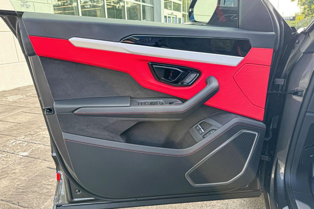 used 2024 Lamborghini Urus car, priced at $279,900