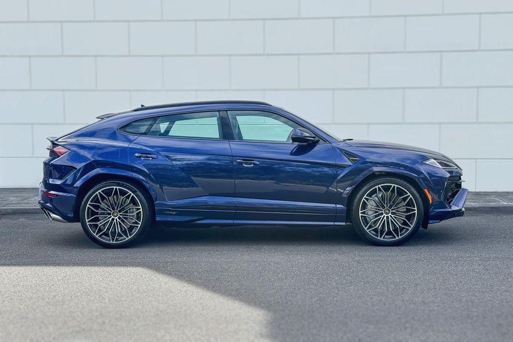 used 2025 Lamborghini Urus car, priced at $301,980