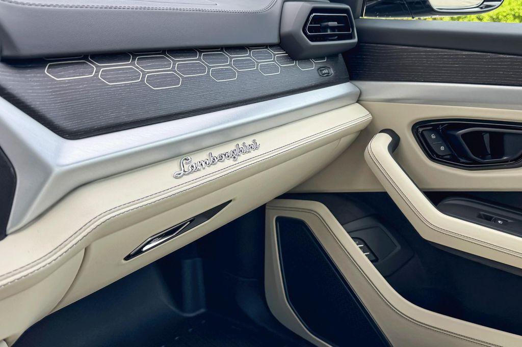 used 2025 Lamborghini Urus car, priced at $301,980