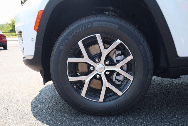 new 2025 Jeep Grand Cherokee L car, priced at $45,401