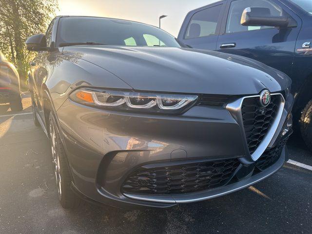 new 2024 Alfa Romeo Tonale car, priced at $34,617
