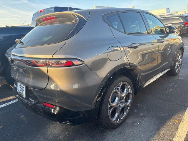 new 2024 Alfa Romeo Tonale car, priced at $34,617