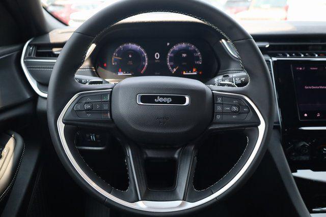 new 2025 Jeep Grand Cherokee car, priced at $37,514