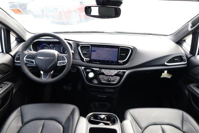 new 2025 Chrysler Voyager car