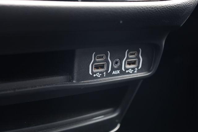 new 2025 Chrysler Voyager car