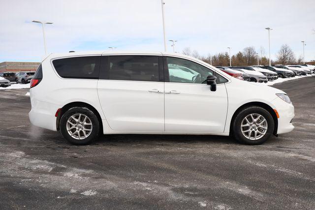 new 2025 Chrysler Voyager car