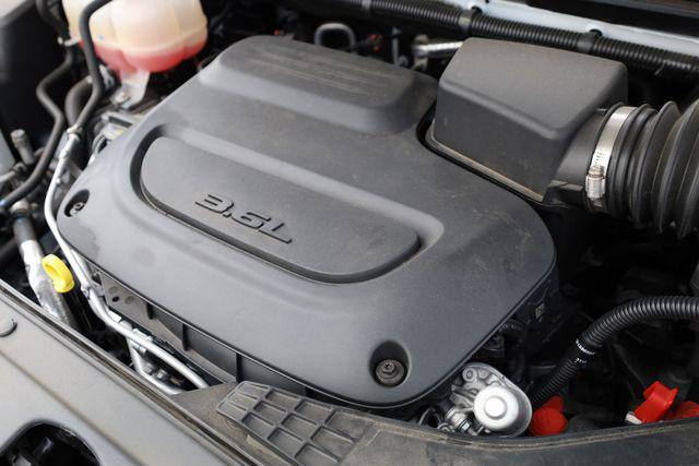 new 2025 Chrysler Voyager car