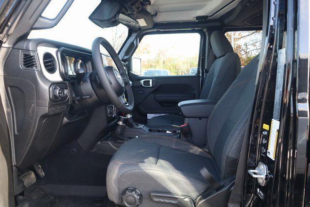 new 2026 Jeep Gladiator car, priced at $48,227