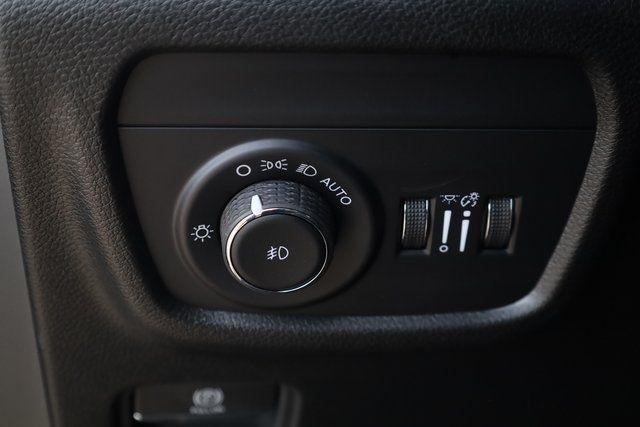 new 2025 Jeep Grand Cherokee car, priced at $47,907