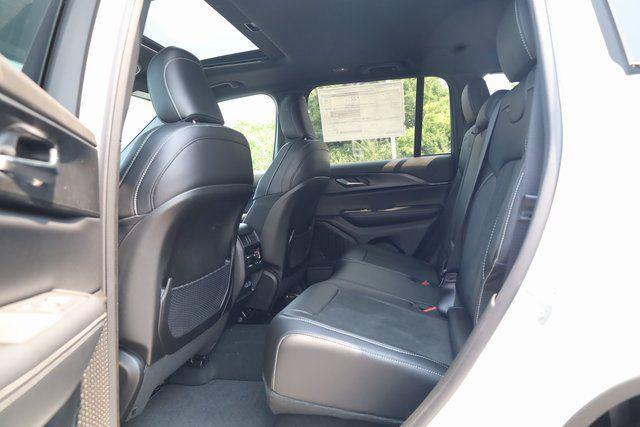 new 2025 Jeep Grand Cherokee car, priced at $39,480