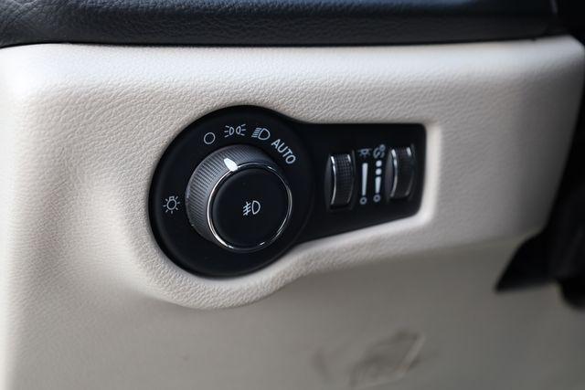 used 2024 Chrysler Pacifica car, priced at $32,200