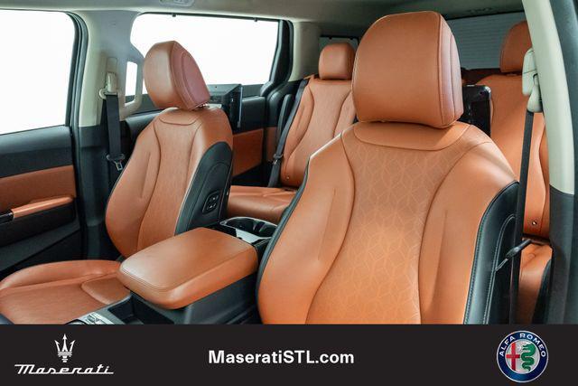 used 2024 Kia Carnival car, priced at $35,700