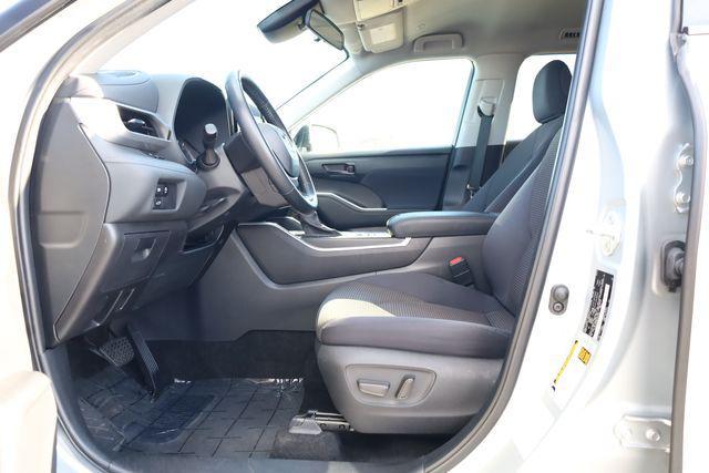 used 2024 Toyota Highlander car, priced at $32,480
