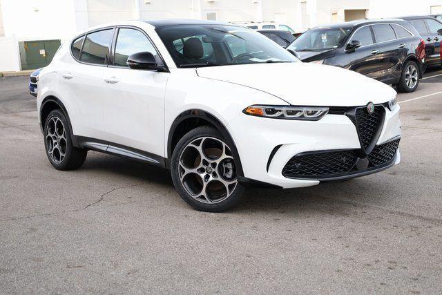 new 2025 Alfa Romeo Tonale car, priced at $30,617