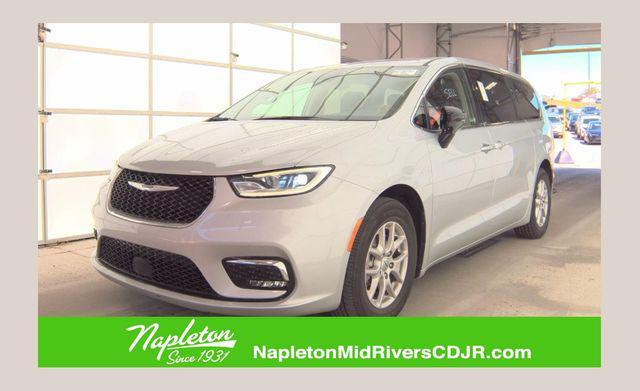 used 2024 Chrysler Pacifica car, priced at $28,943