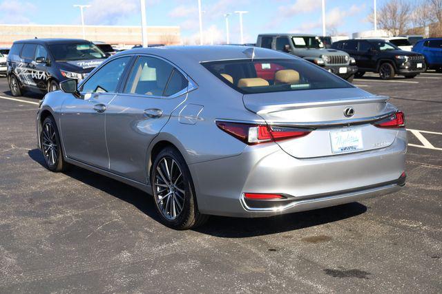 used 2024 Lexus ES 300h car, priced at $40,000