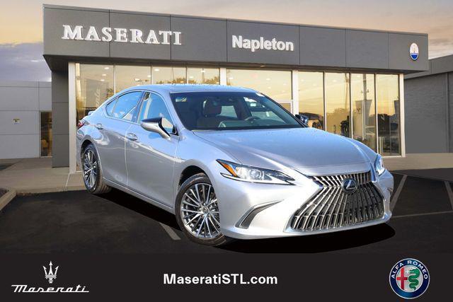 used 2024 Lexus ES 300h car, priced at $40,000