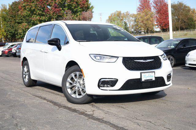 new 2026 Chrysler Pacifica car, priced at $43,158