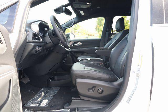 new 2026 Chrysler Pacifica car, priced at $43,158