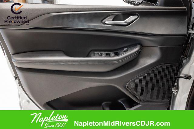 used 2025 Jeep Grand Cherokee car, priced at $33,893