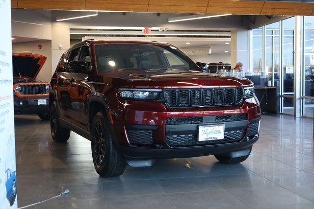 new 2025 Jeep Grand Cherokee L car, priced at $42,522