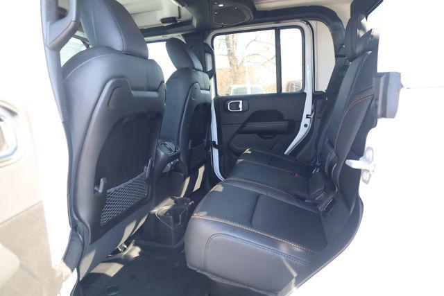 new 2026 Jeep Gladiator car, priced at $42,065