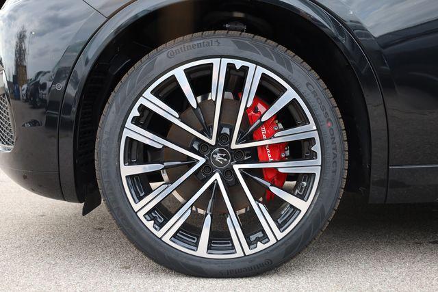 new 2025 Maserati Grecale car, priced at $76,997