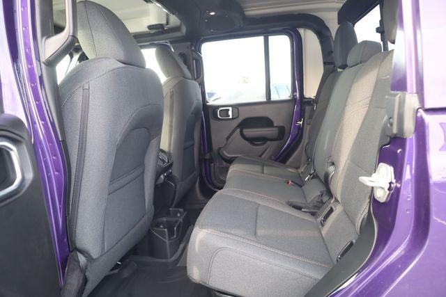 new 2026 Jeep Gladiator car, priced at $47,686