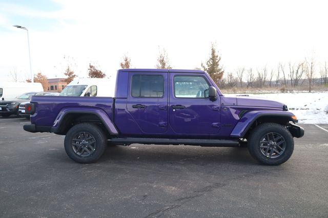 new 2026 Jeep Gladiator car, priced at $47,686