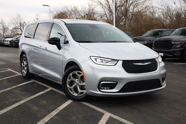 used 2024 Chrysler Pacifica car, priced at $32,650