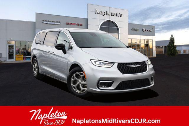 used 2024 Chrysler Pacifica car, priced at $32,650