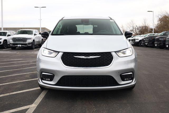 used 2024 Chrysler Pacifica car, priced at $32,650