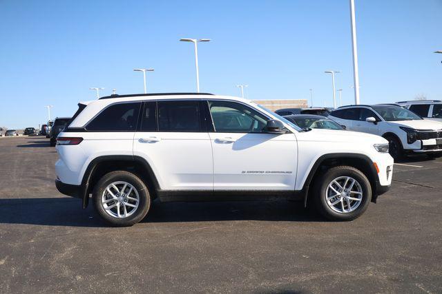new 2026 Jeep Grand Cherokee car, priced at $33,844