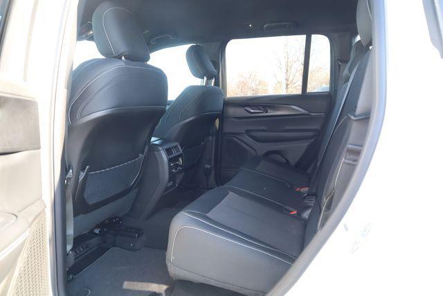new 2026 Jeep Grand Cherokee car, priced at $33,844
