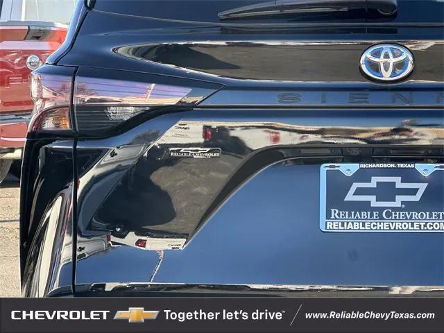 used 2023 Toyota Sienna car, priced at $30,974