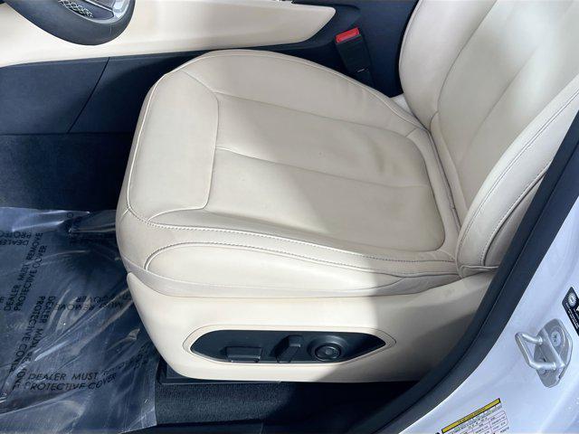 used 2023 Jeep Grand Cherokee car, priced at $37,153