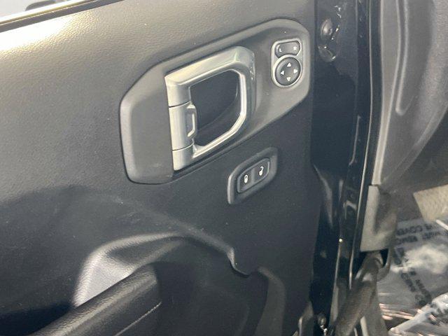 used 2022 Jeep Gladiator car, priced at $33,161