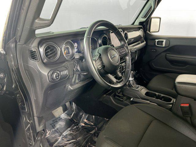 used 2022 Jeep Gladiator car, priced at $33,161