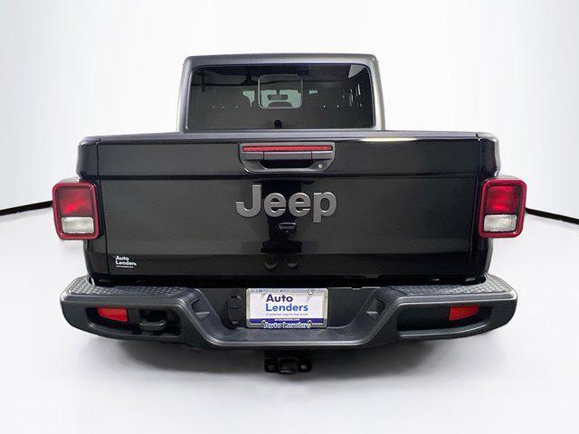 used 2022 Jeep Gladiator car, priced at $33,161