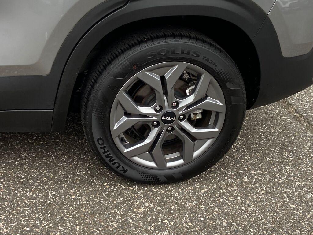 used 2025 Kia Seltos car, priced at $23,692