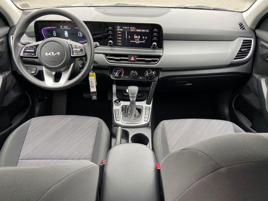 used 2025 Kia Seltos car, priced at $23,692