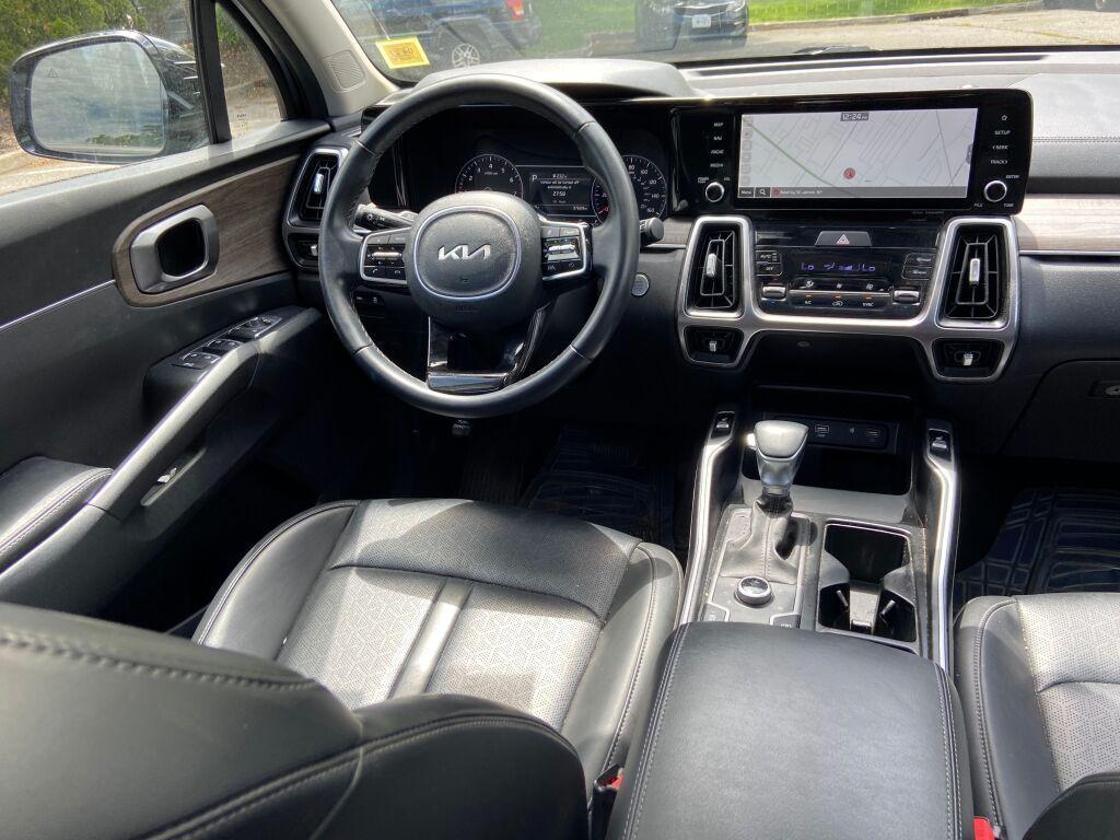used 2023 Kia Sorento car, priced at $29,366