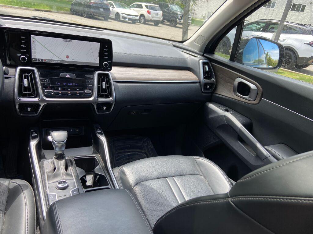 used 2023 Kia Sorento car, priced at $29,366