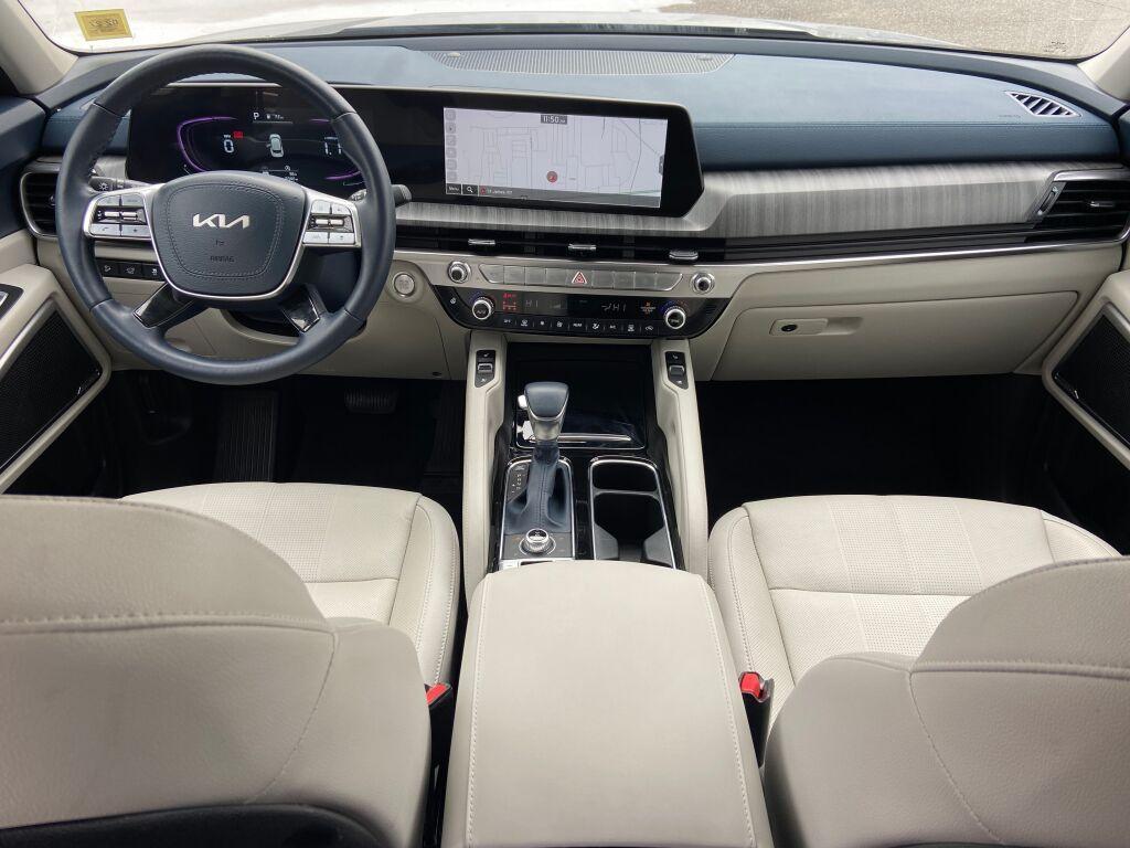 used 2025 Kia Telluride car, priced at $43,996