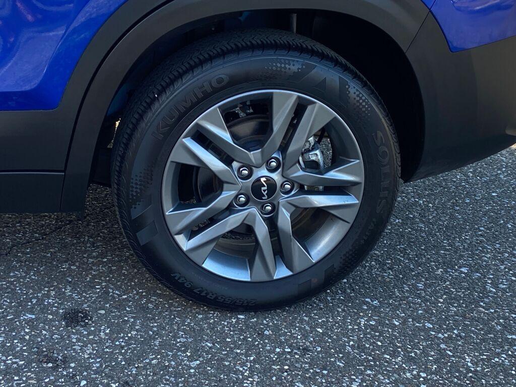 used 2023 Kia Seltos car, priced at $20,977