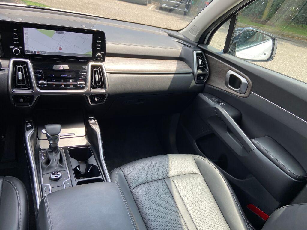 used 2022 Kia Sorento car, priced at $24,995